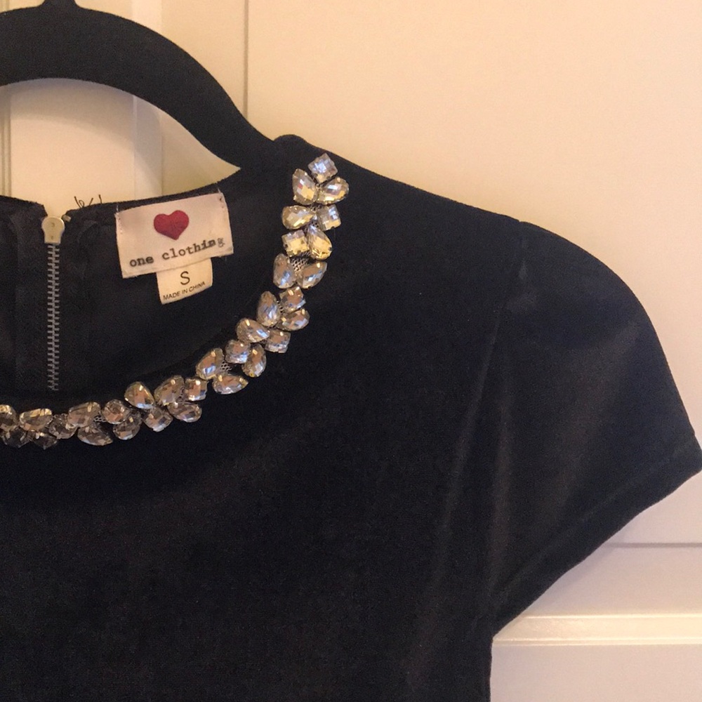 !5 for 25! Little Black Dress - Picture 5 of 11